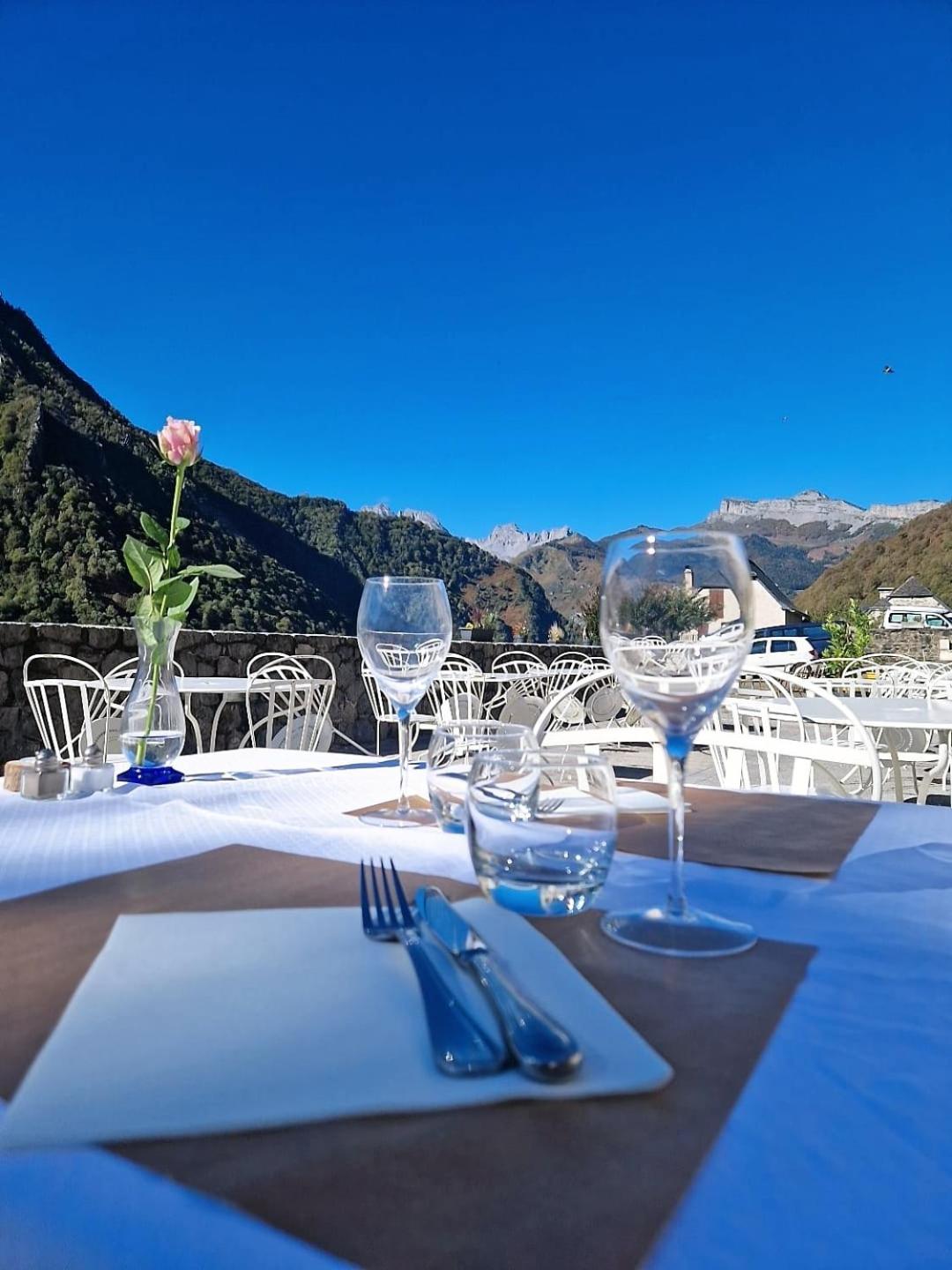 Chateau D'Arance Hotel Restaurant Espace Bien-Etre Cette-Eygun Exterior photo
